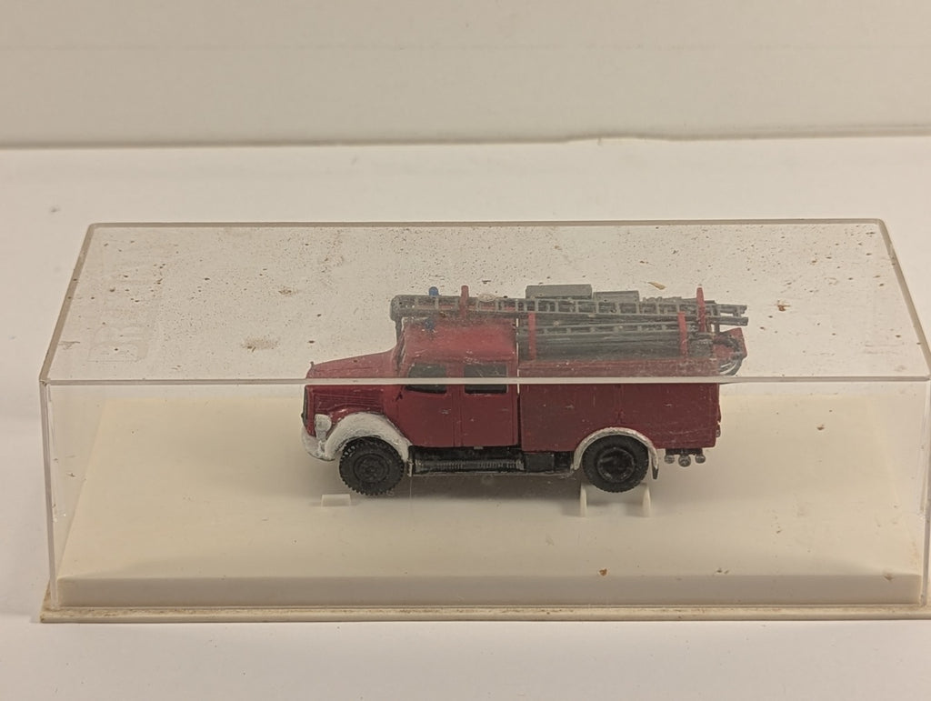 Roco HO Scale Mercedes-Benz L3500 Fire Engine Red