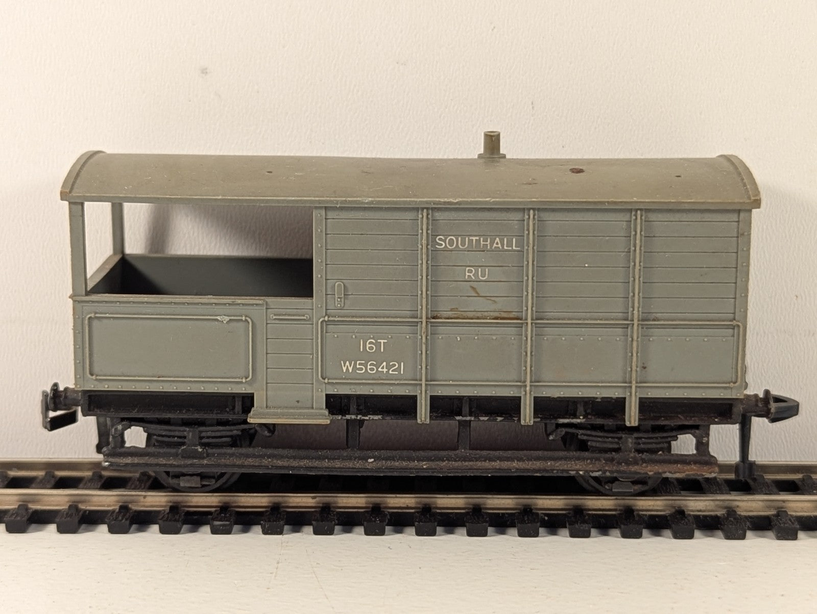 Hornby Dublo 4312 WR Southall 16 Ton Brake Van OO Gauge