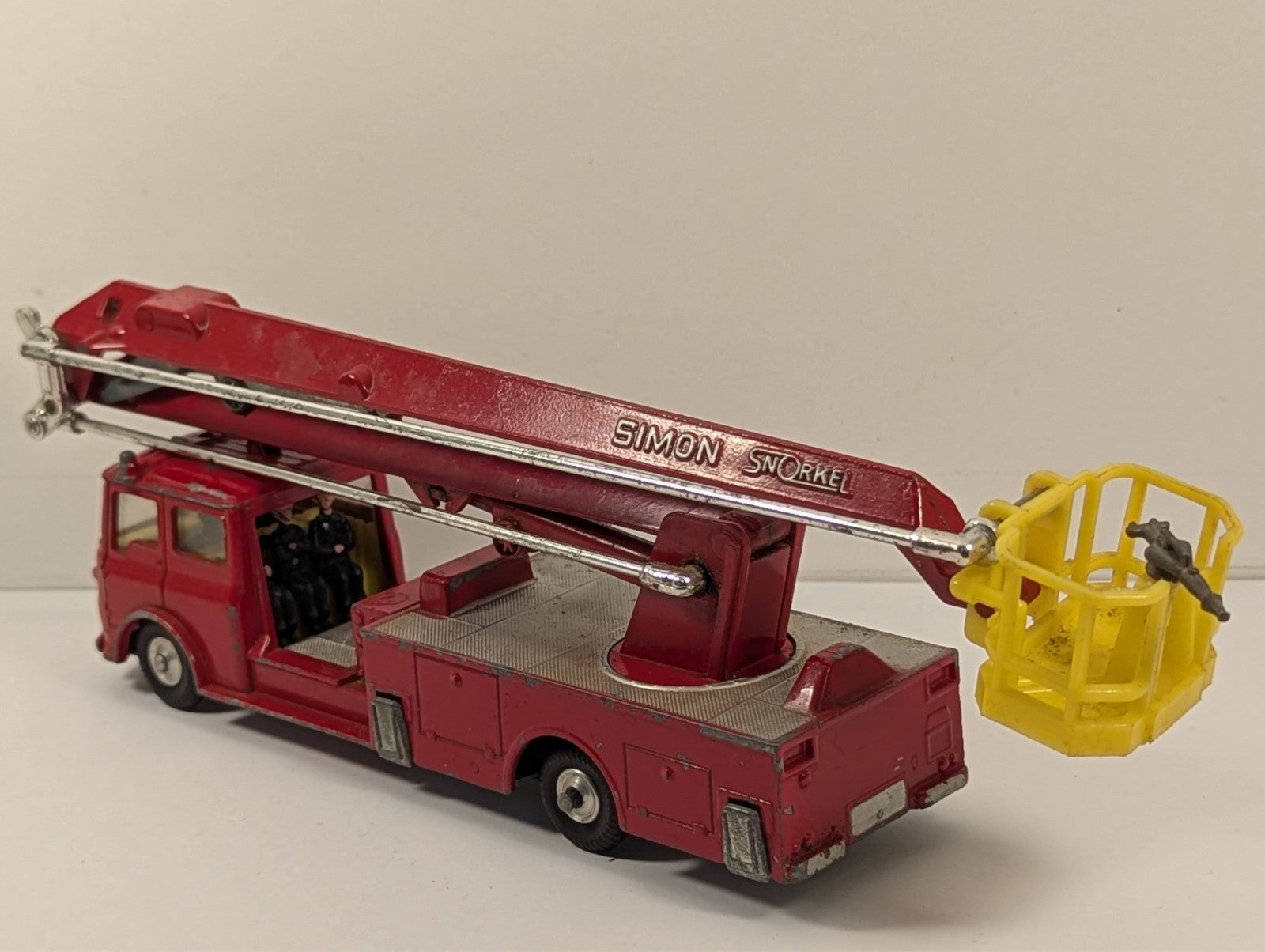 Corgi Major Toys 1127 Simon Snorkel Fire Engine 1:43 Scale - Chipped Paint