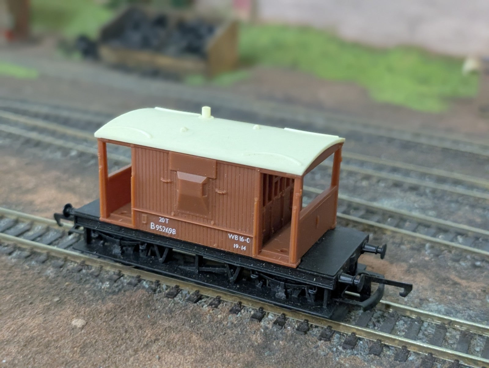 Tri-ang R218 OO Gauge BR 20T Brake Van B952698