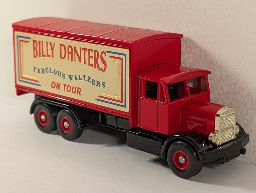 Lledo “Days Gone” Scammell 6-Wheeler – Billy Danter’s Fabulous Waltzers