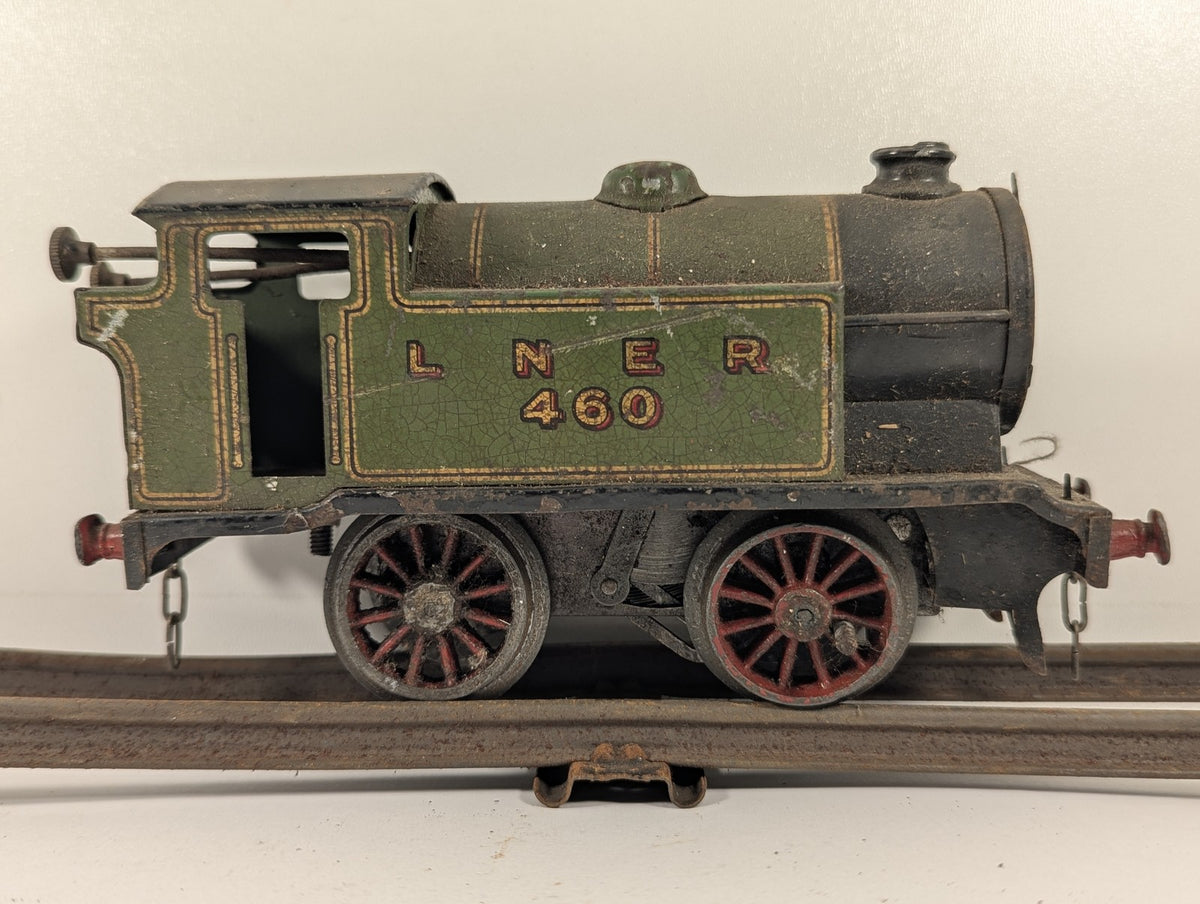 Hornby O Gauge No. 101 Tank Locomotive 460 LNER Green