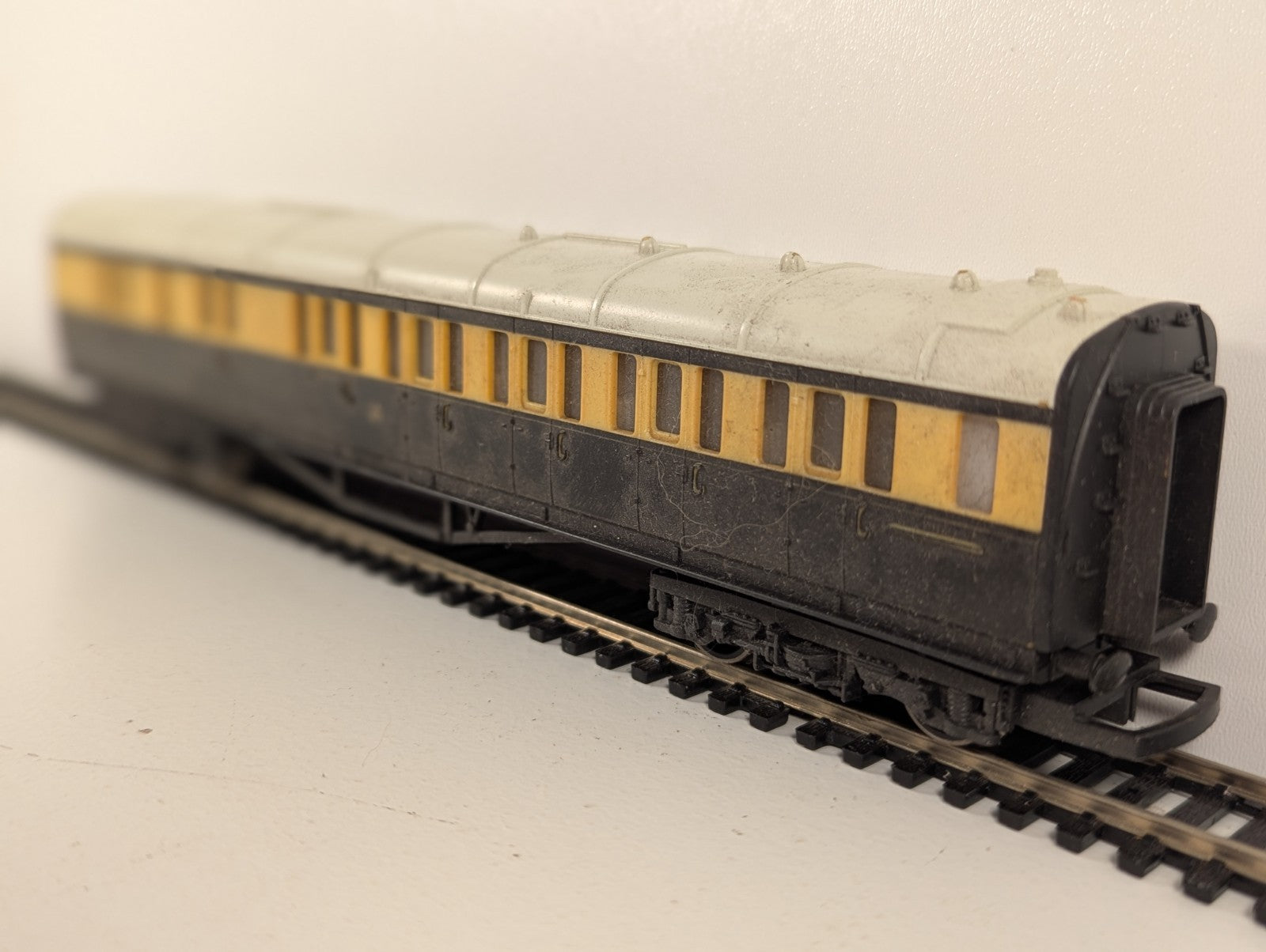 Hornby OO Gauge GWR Collett Brake Third Coach