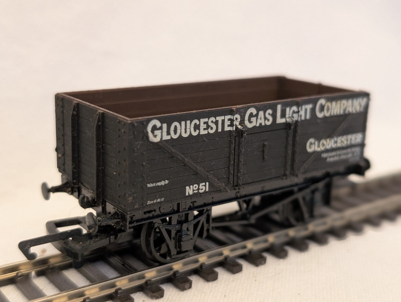 Dapol OO Gauge Gloucester Gas Light Company 7 Plank Wagon Goods Wag