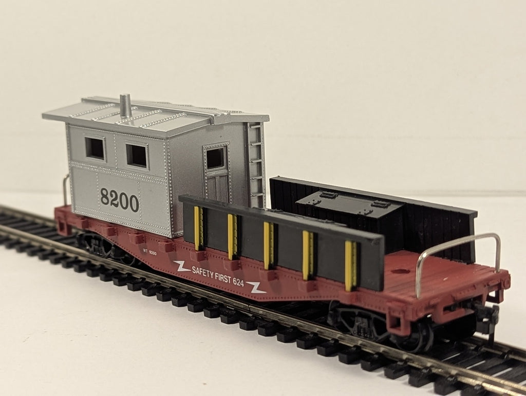 Model Power HO Scale 40' Work Caboose with Tool Boxes 8200 Safety First