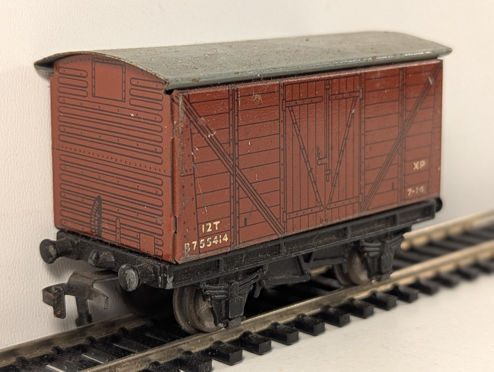 Hornby Dublo BR Bauxite 12 Ton Goods Van OO Gauge