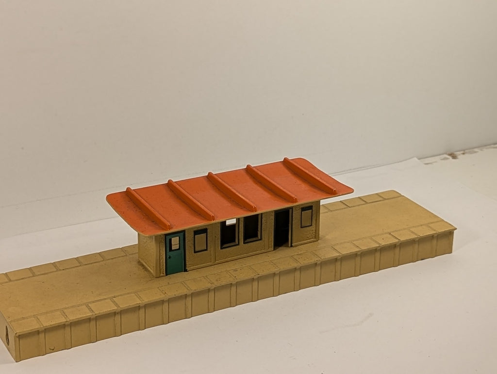 Hornby Dublo OO Gauge Island Platform Buildings & Structures