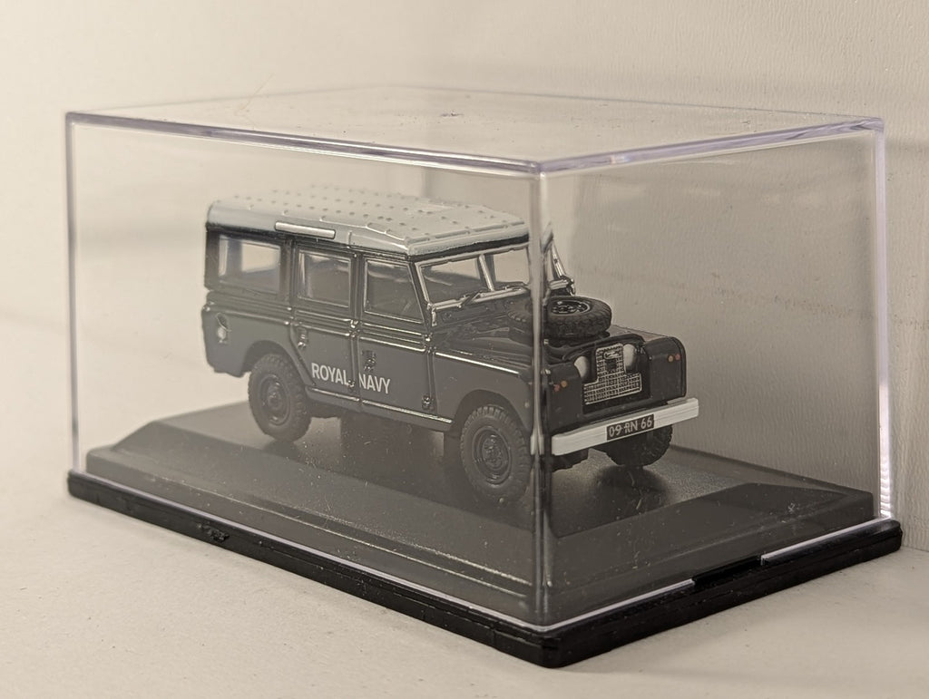 Oxford Diecast 1:76 Scale Land Rover Series II Station Wagon Die-cast Vehicle