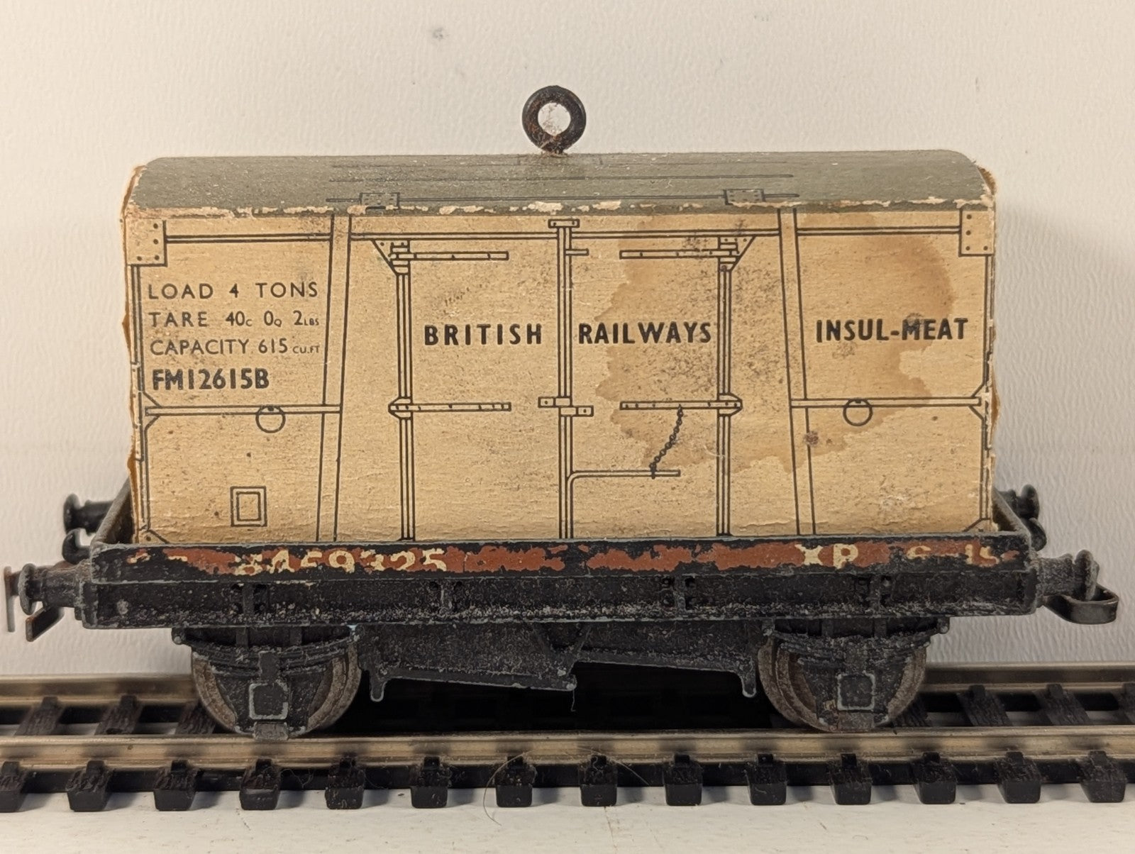 HornbyDublo 4648 Low-Sided Wagon with Detachable "Insul-Meat" Container OO Gauge