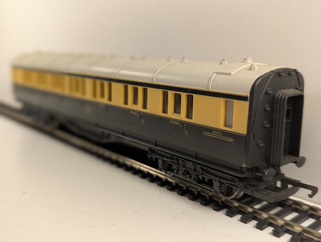 Hornby OO Gauge GWR Clerestory First Class Coach Passenger Coach 6024
