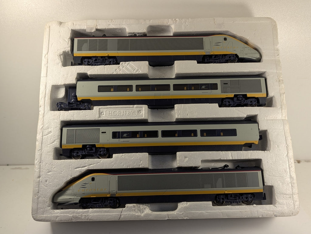 Hornby OO Gauge Eurostar Class 373 4-Car Set Electric Train Pack 3213 & 3214