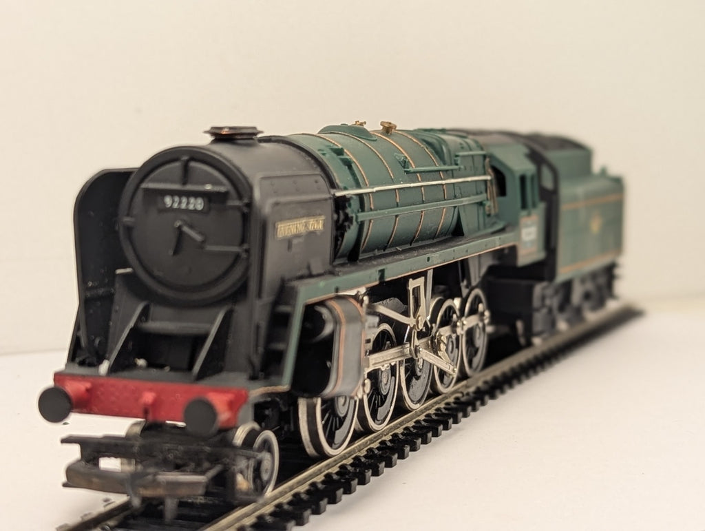 Hornby Railways OO Gauge Class 9F 'Evening Star' Steam Locomotive 92220 BR Green