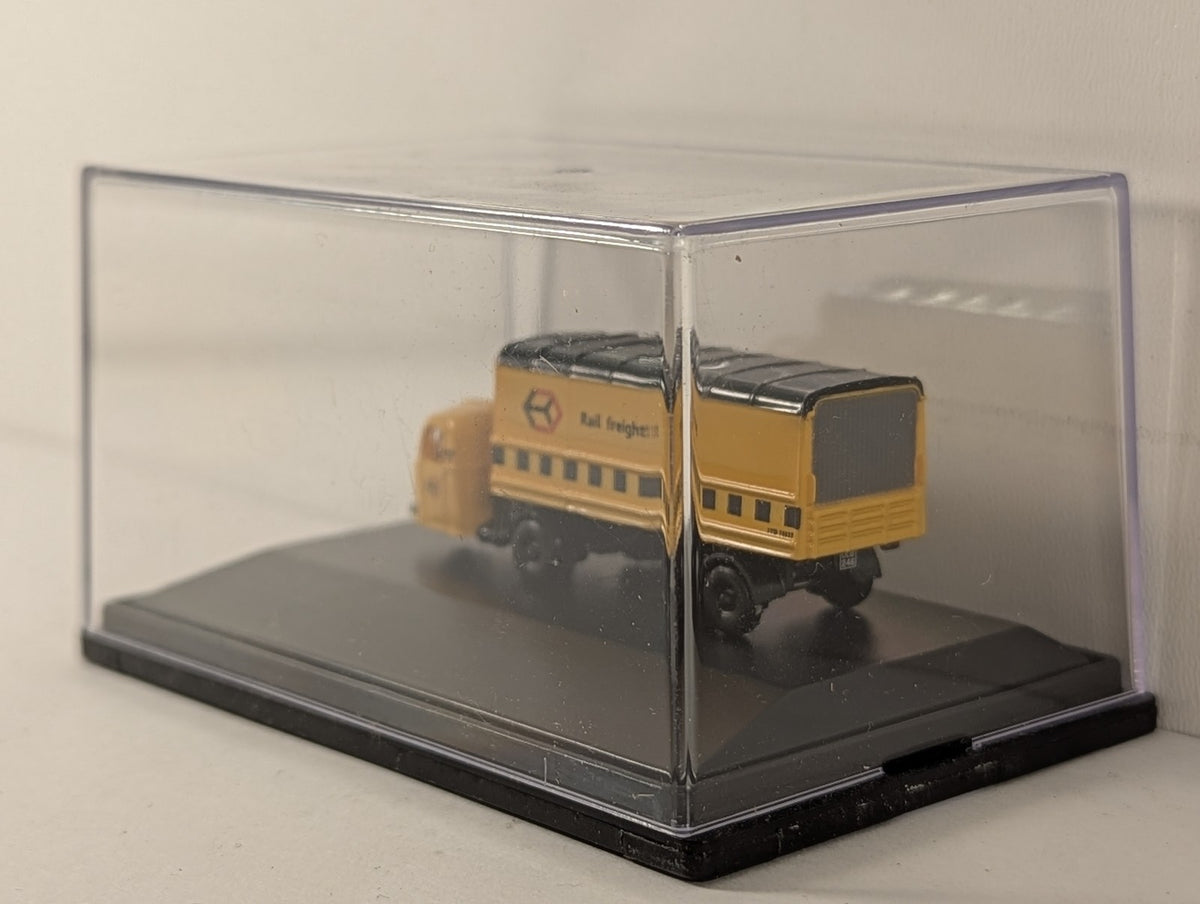 Oxford Diecast N Gauge Scammell Scarab Van Trailer Die-cast Model Truck DLB 245