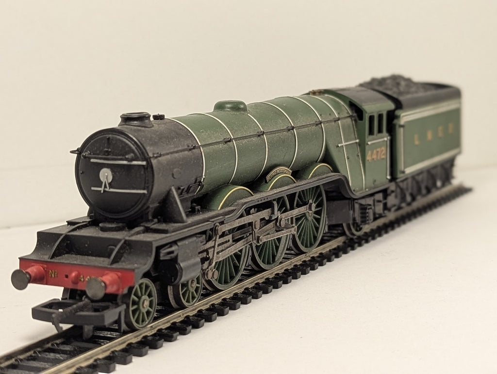 Hornby OO Gauge Class A1 4472 'Flying Scotsman' Steam Locomotive LNER Green