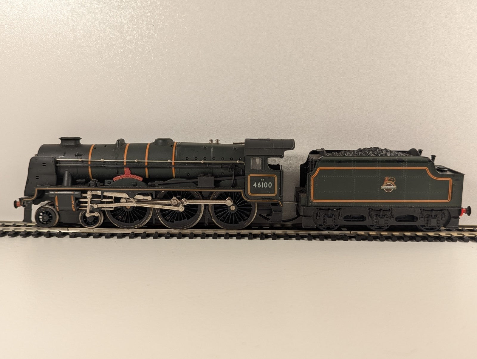 Airfix GMR OO Gauge BR Class 7P 4-6-0 No. 46100 “Royal Scot”
