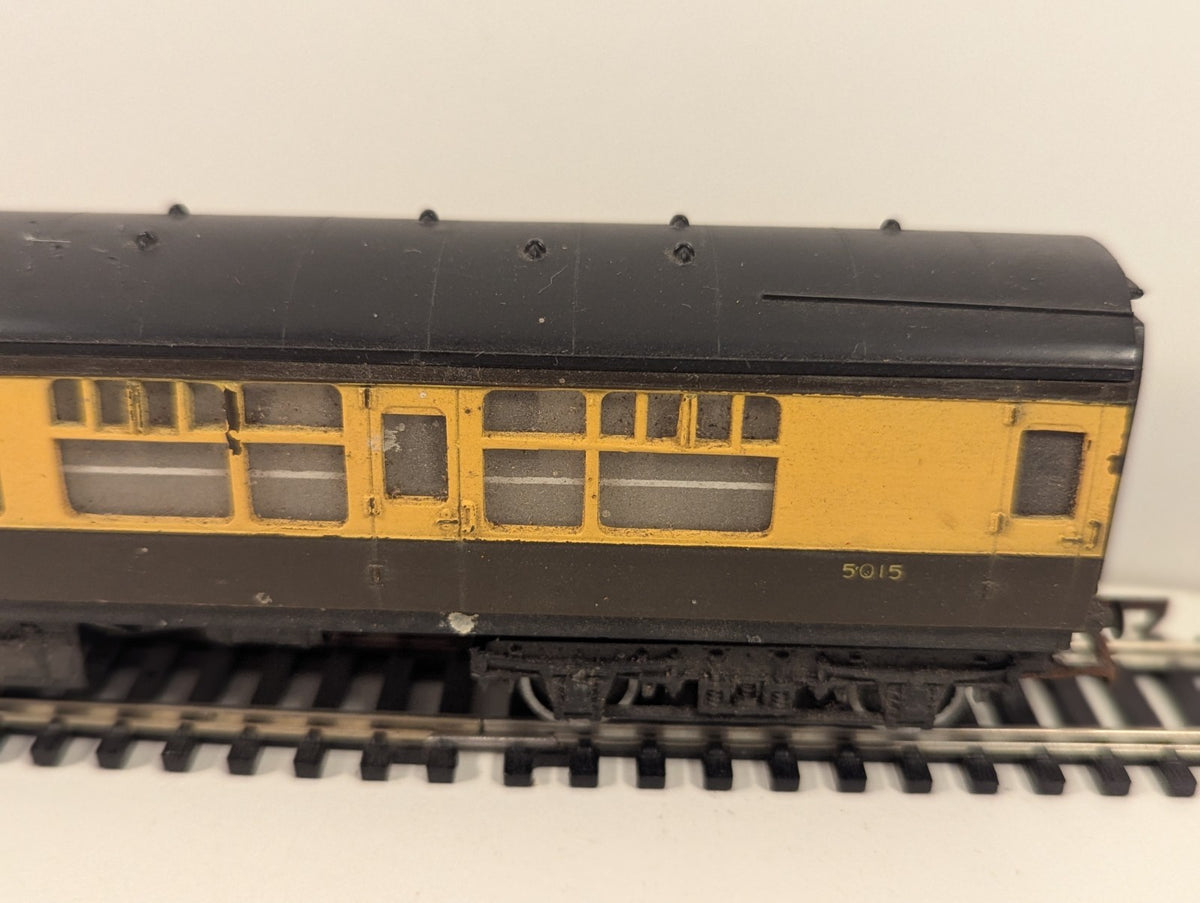 Hornby OO Gauge GWR Corridor Composite Coach 5015