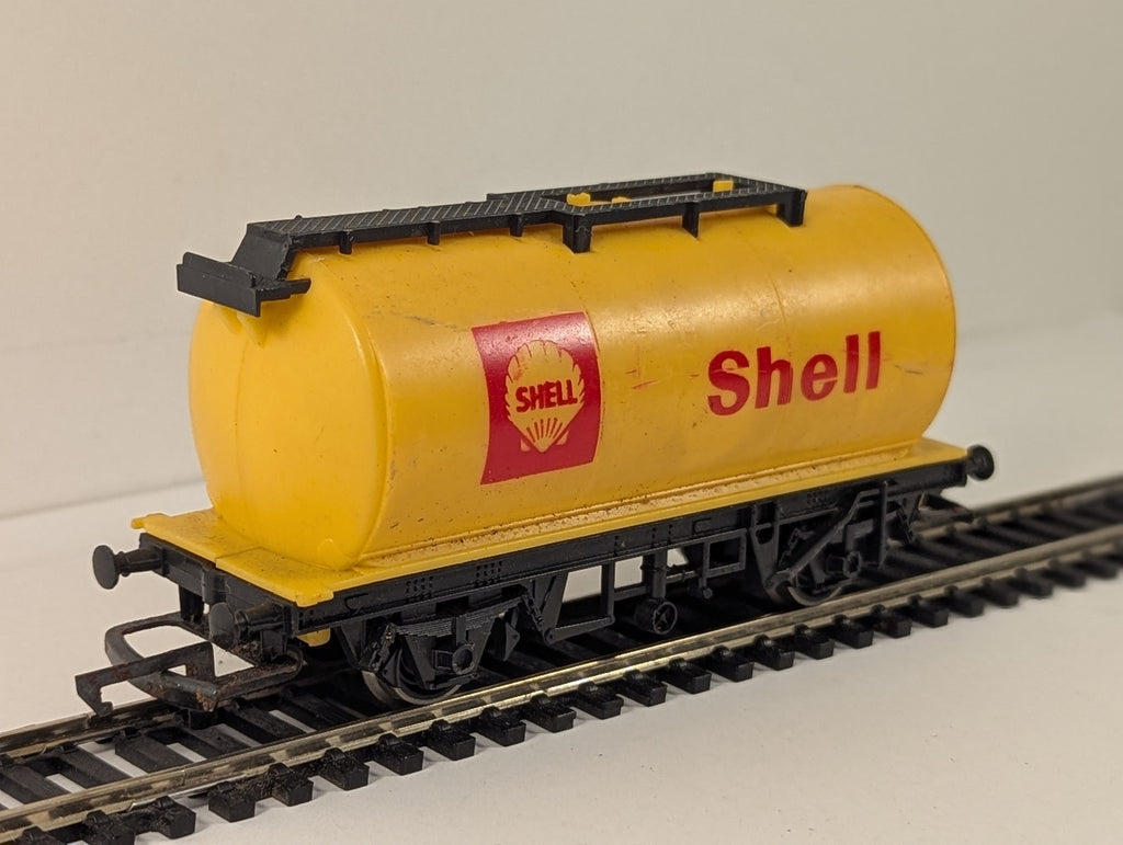 Hornby OO Gauge Shell Tank Wagon Shell Yellow