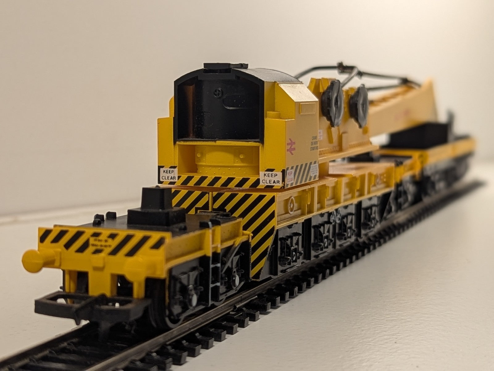 Hornby OO Gauge R749 BR Yellow 75 Ton Operating Breakdown Crane DB966111