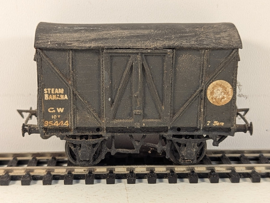 Kit Built OO Gauge GWR 10t Steam Banana Van Goods Wagon 95444 GWR Grey