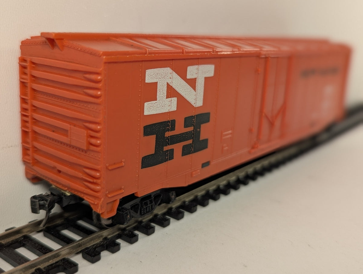 Bachmann HO Gauge New Haven 40ft Steel Boxcar 35688