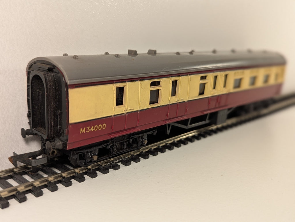 Tri-ang R28 BR Main Line Brake Second Coach – M34000