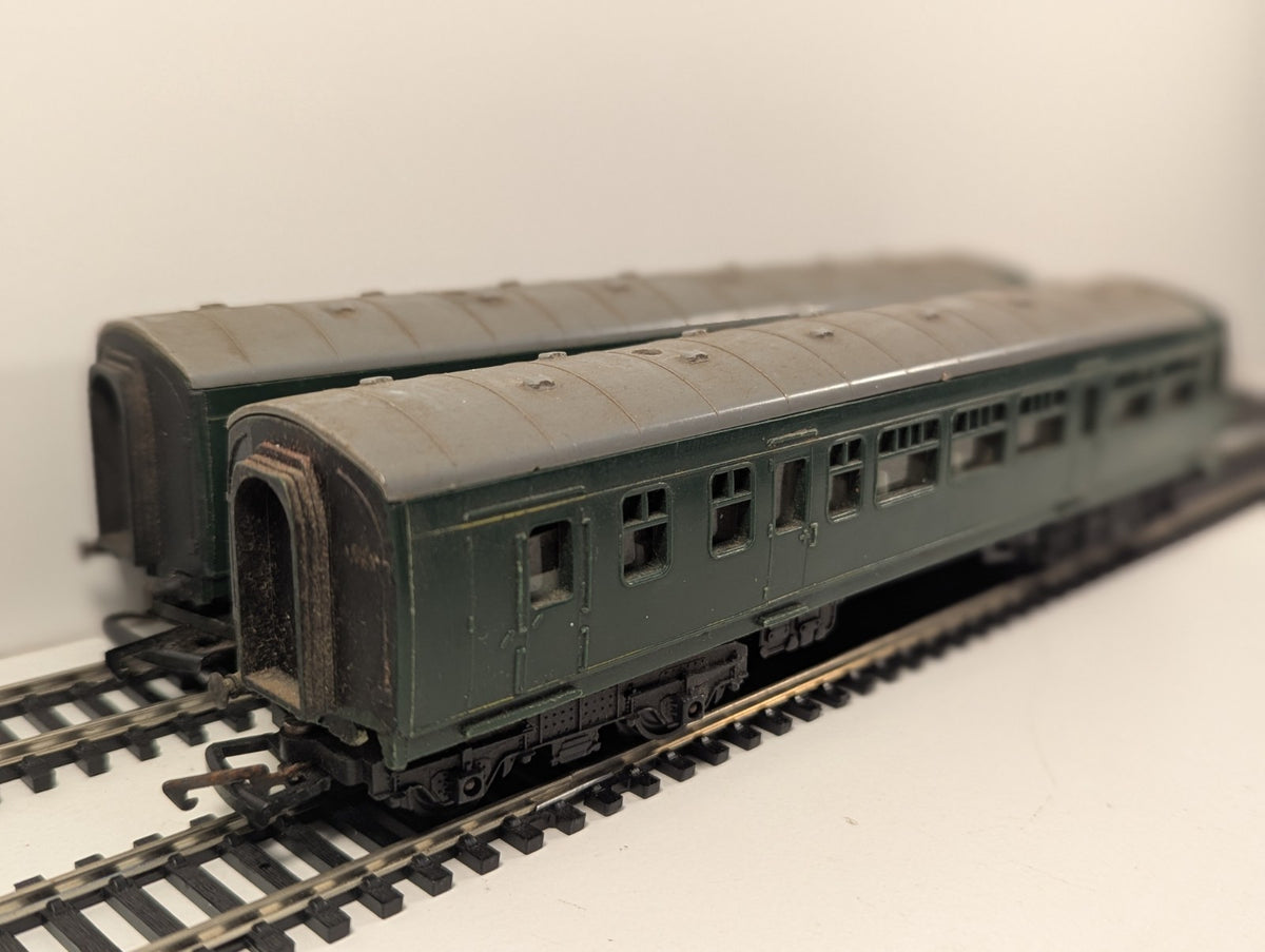 Tri-ang R157 OO Gauge Class 101 DMU Diesel Railcar