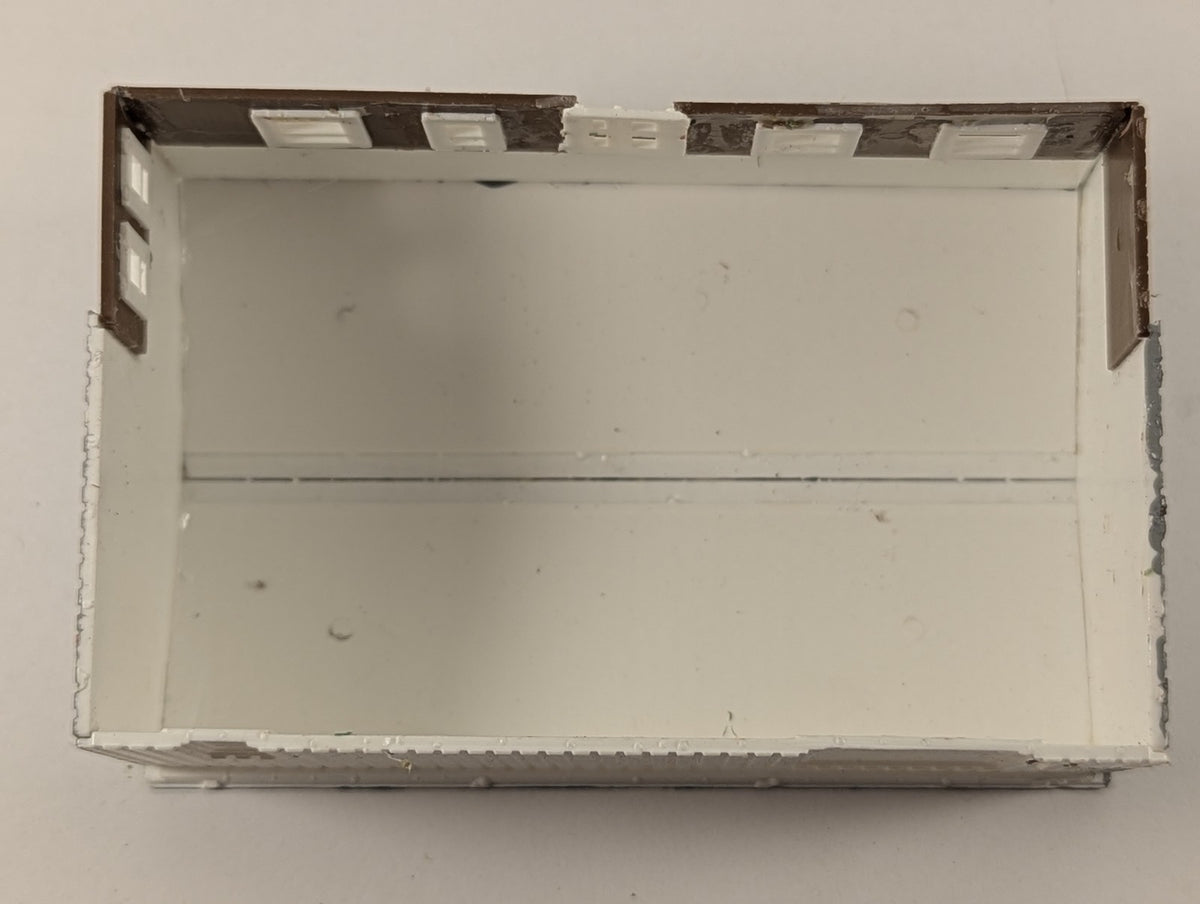 N Gauge Industrial Workshop / Office Building Grey, Brown and White