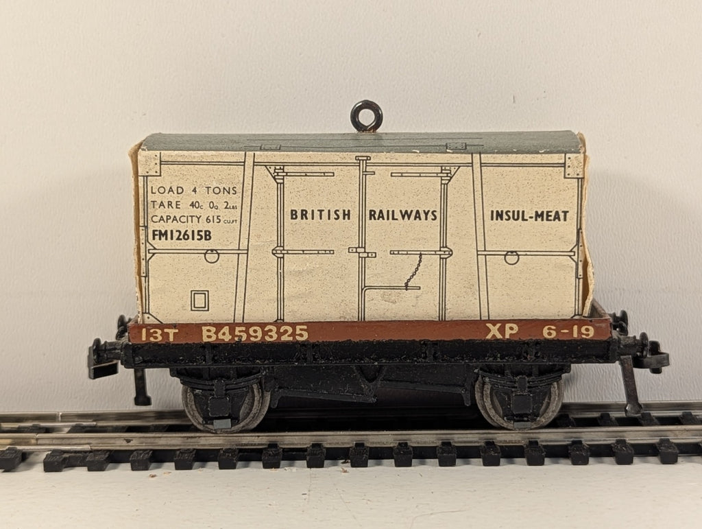 Hornby Dublo 32088 OO Gauge Low-Sided Wagon with White Meat Container - Boxed