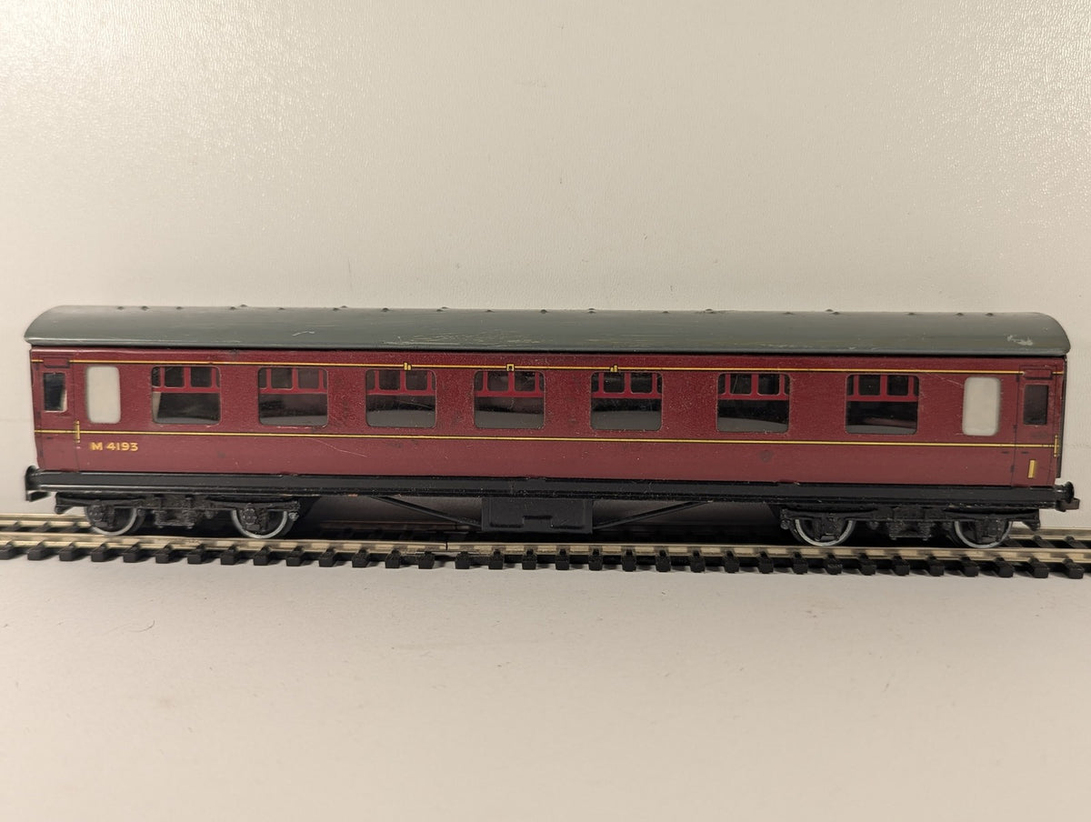 Hornby Dublo OO Gauge BR Corridor Composite Coach Passenger Coach M 4193