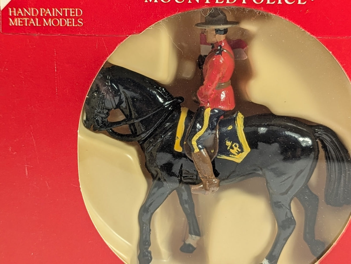 Britains 7234 Royal Canadian Mounted Police Metal Model Set