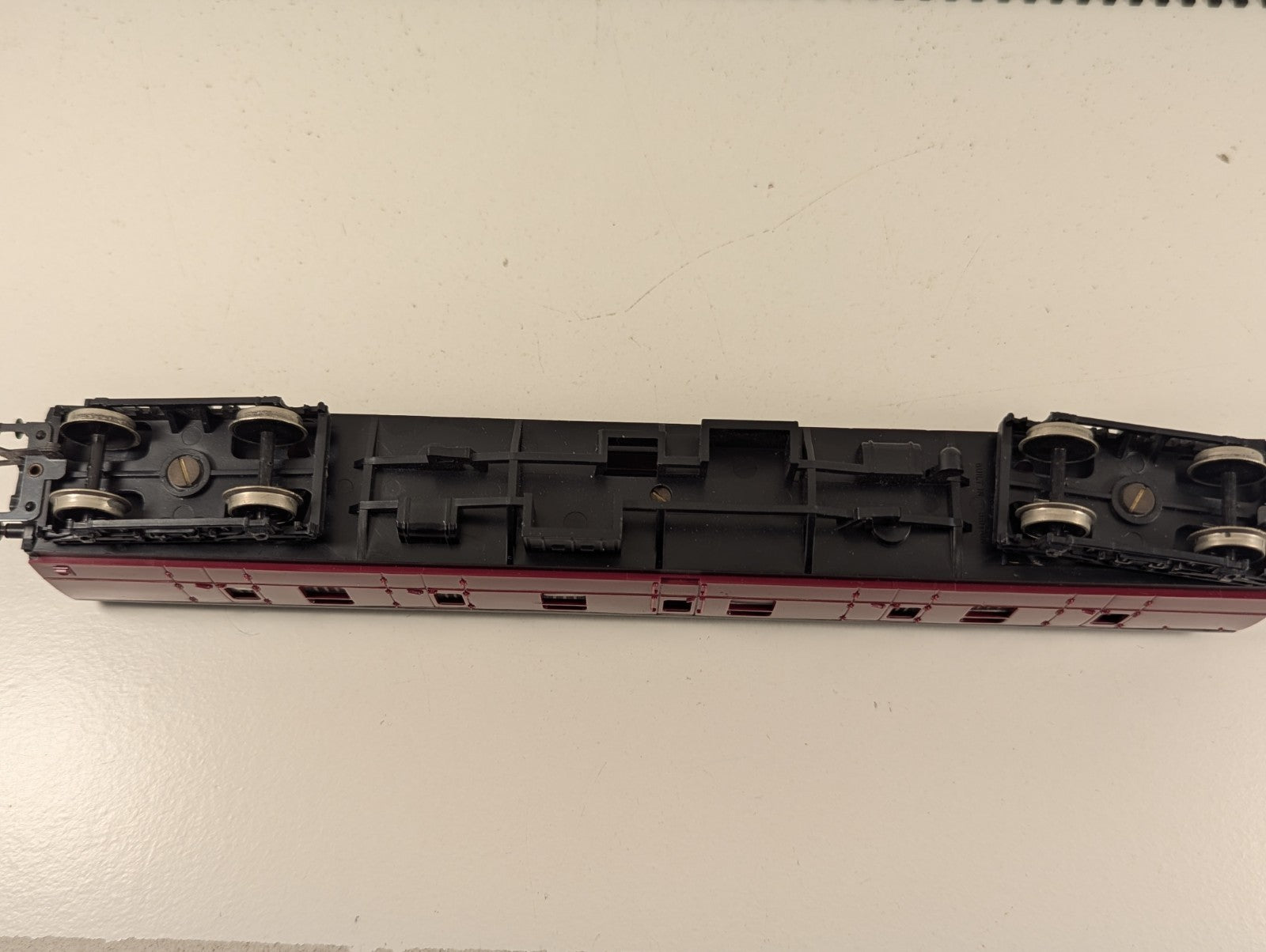 Hornby R4619 BR Mk1 Full Brake Coach BR Maroon