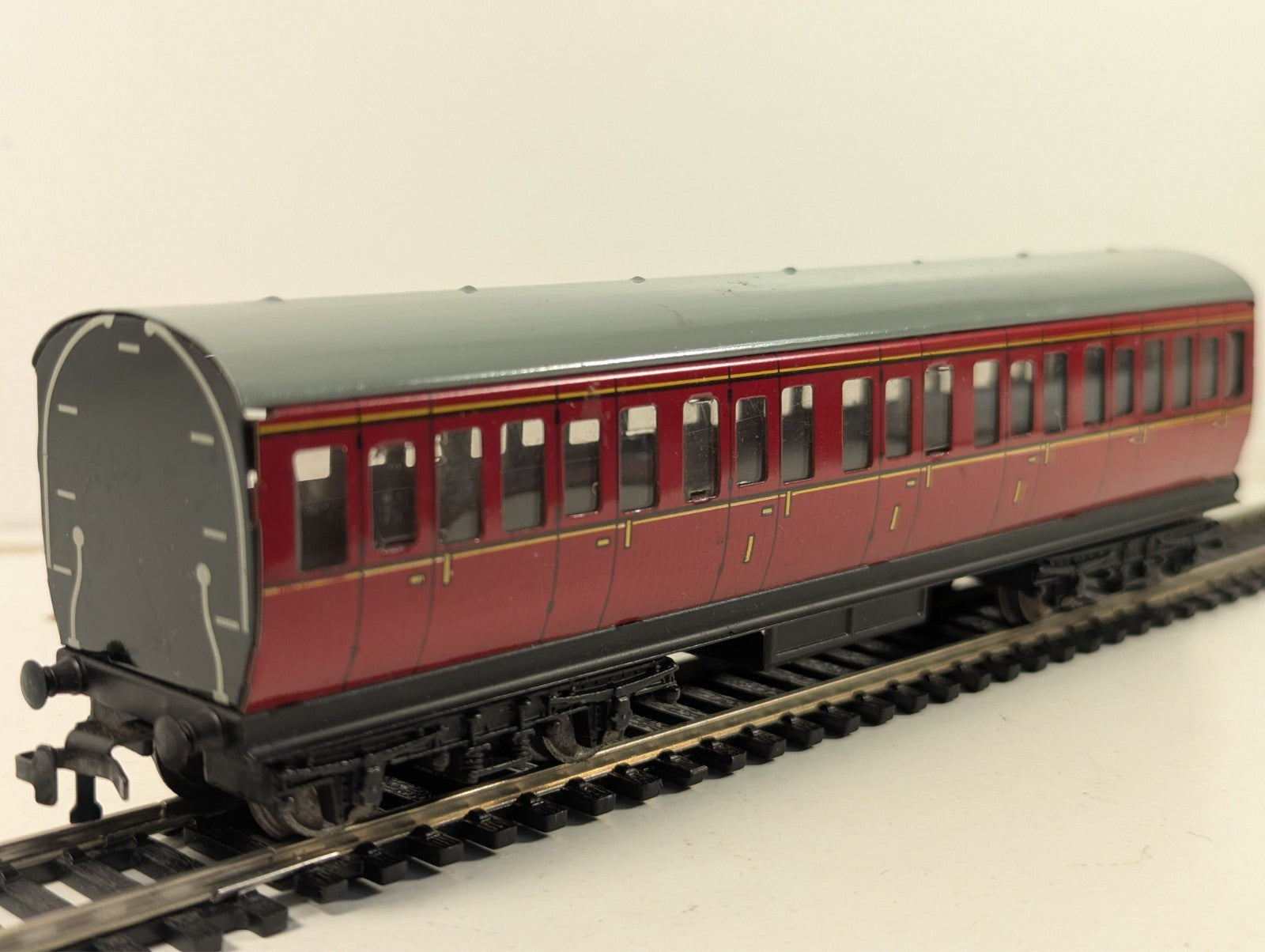 Hornby Dublo Suburban 1st Class Composite Branchline Coach OO Gauge