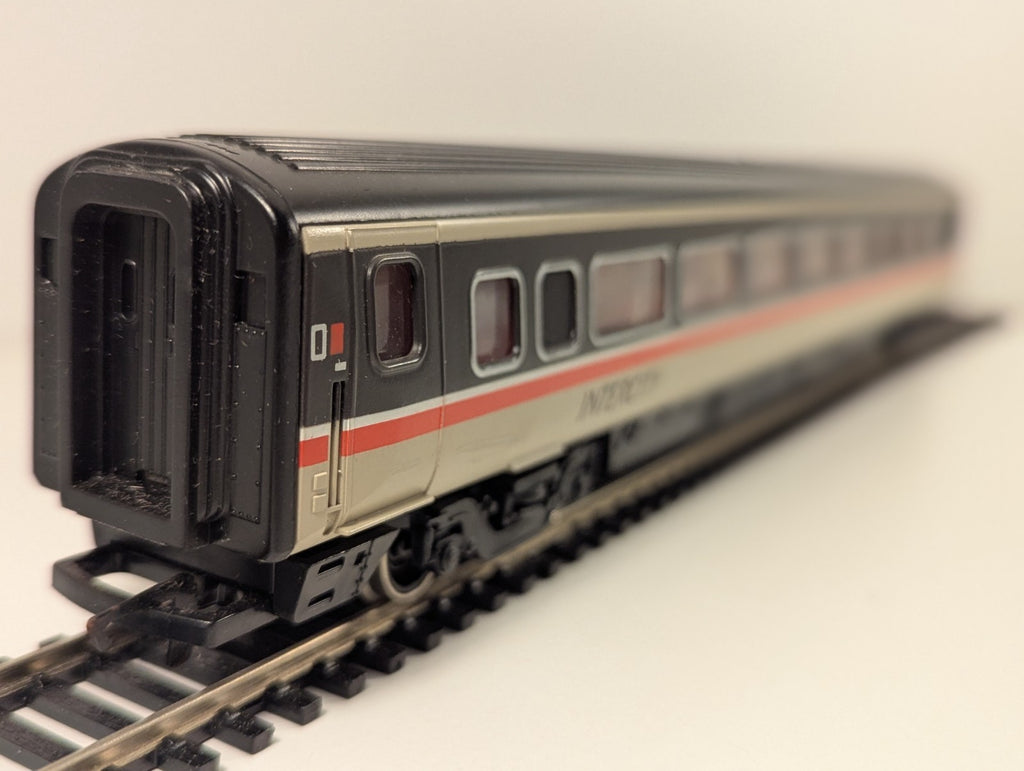 Hornby OO Gauge BR Mk4 TSO Coach No.12410