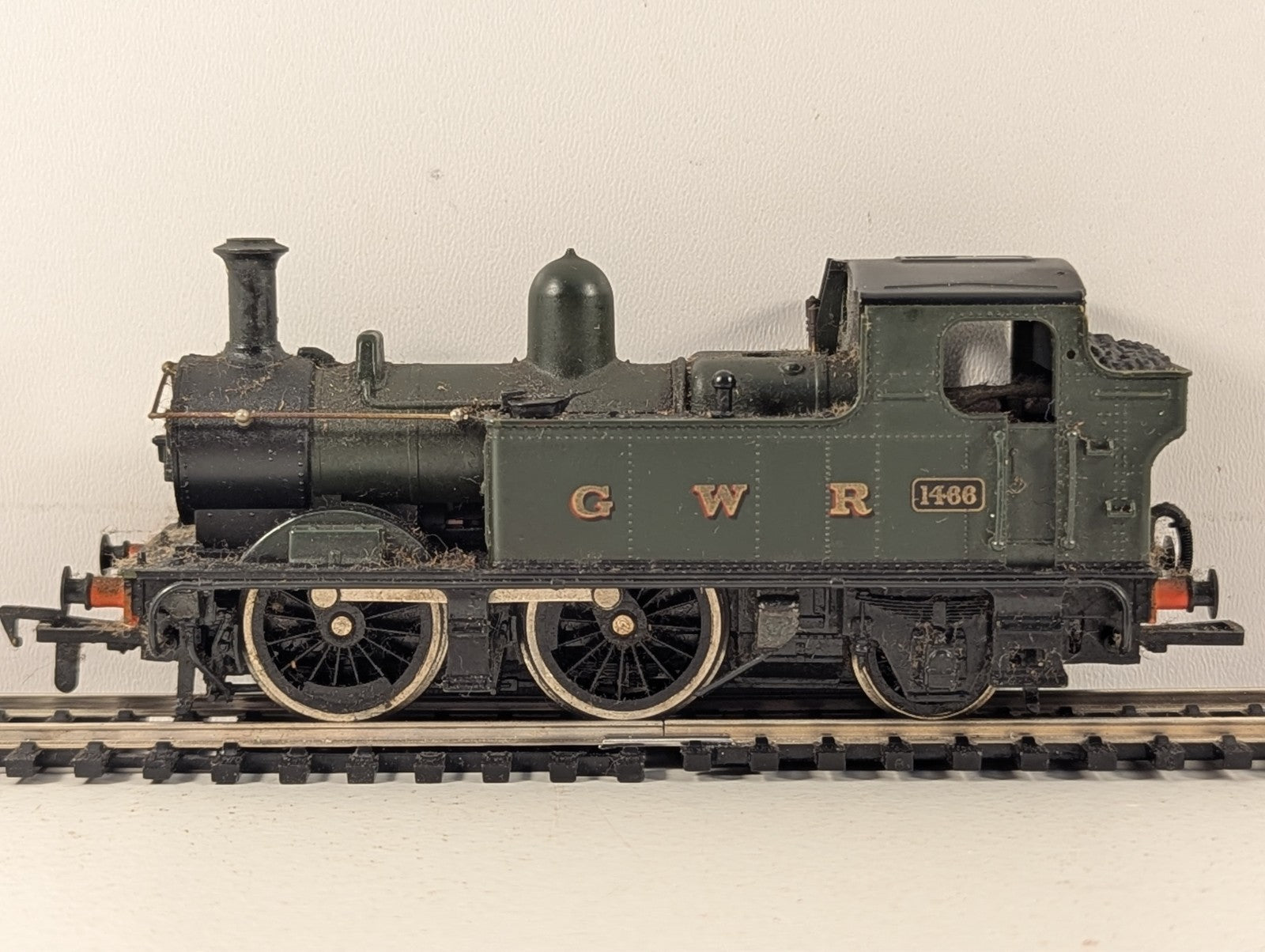 Airfix 54152-7 GWR 1400 Class 0-4-2 Tank Locomotive OO Gauge - Boxed -Non-Runner