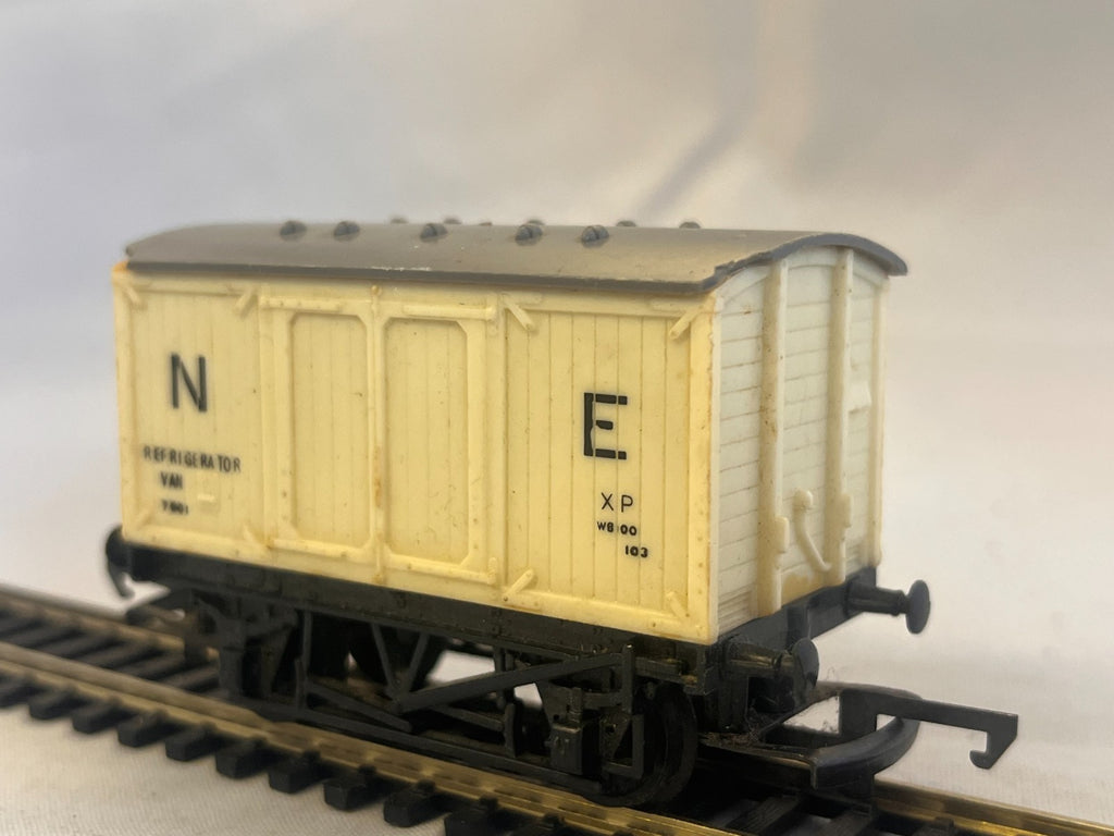 Tri-ang R21 OO Gauge NE Refrigerator Van 7901