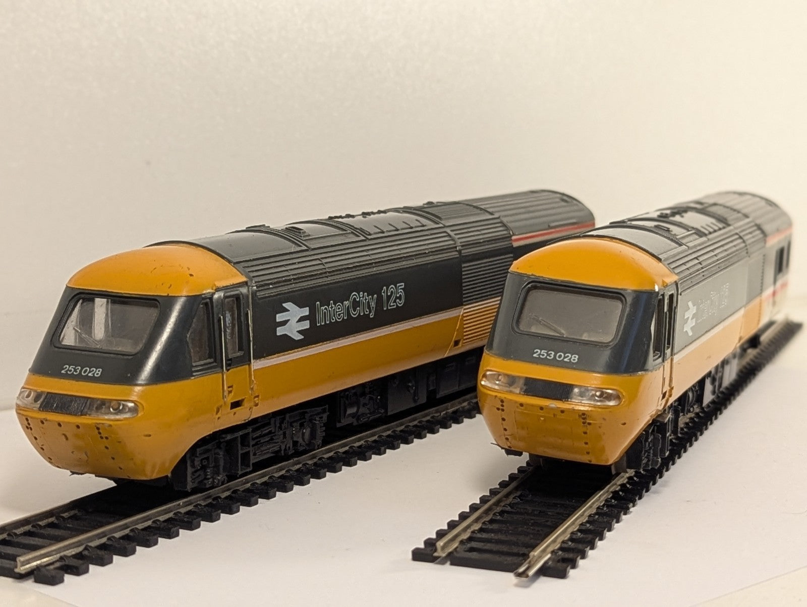 Hornby OO Gauge BR InterCity Executive Class 43 HST 2 Car Set