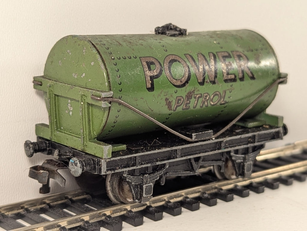 Hornby 32080 OO Gauge Power Petrol Tank Wagon