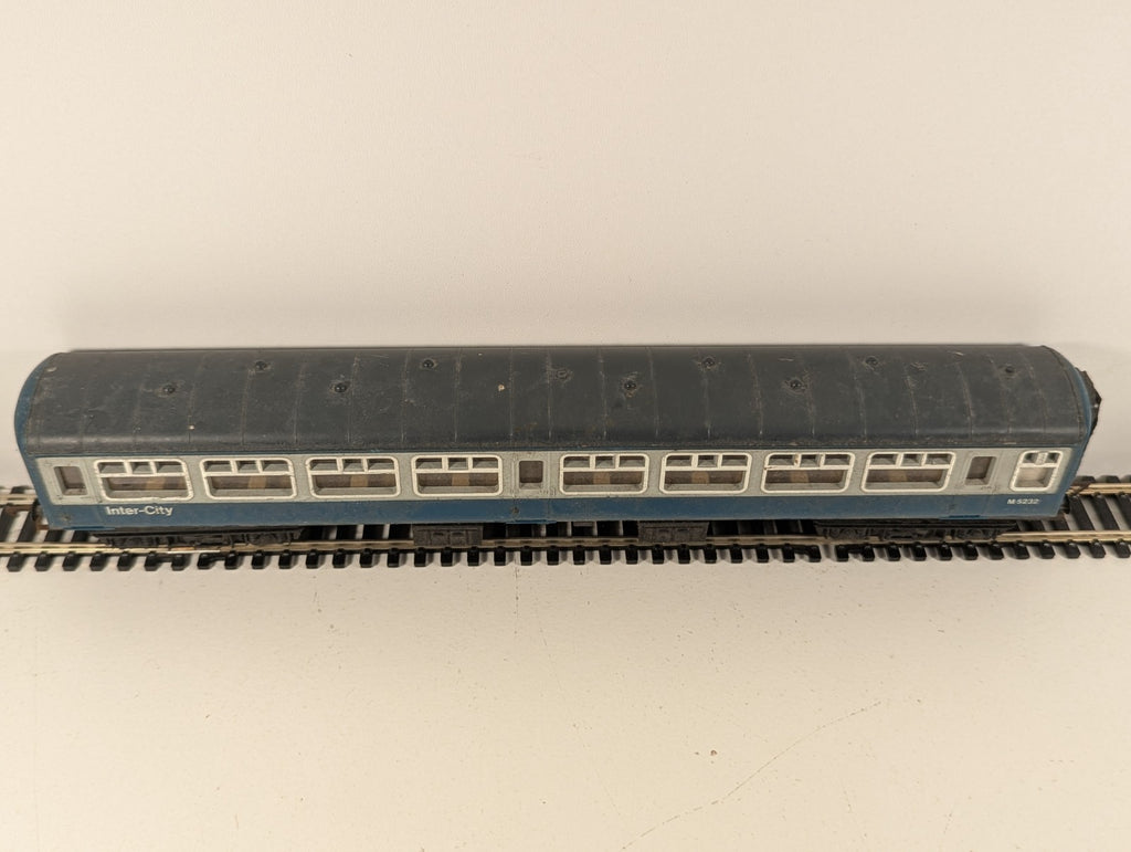 Hornby OO Gauge BR Mk2 Passenger Coach Blue Grey
