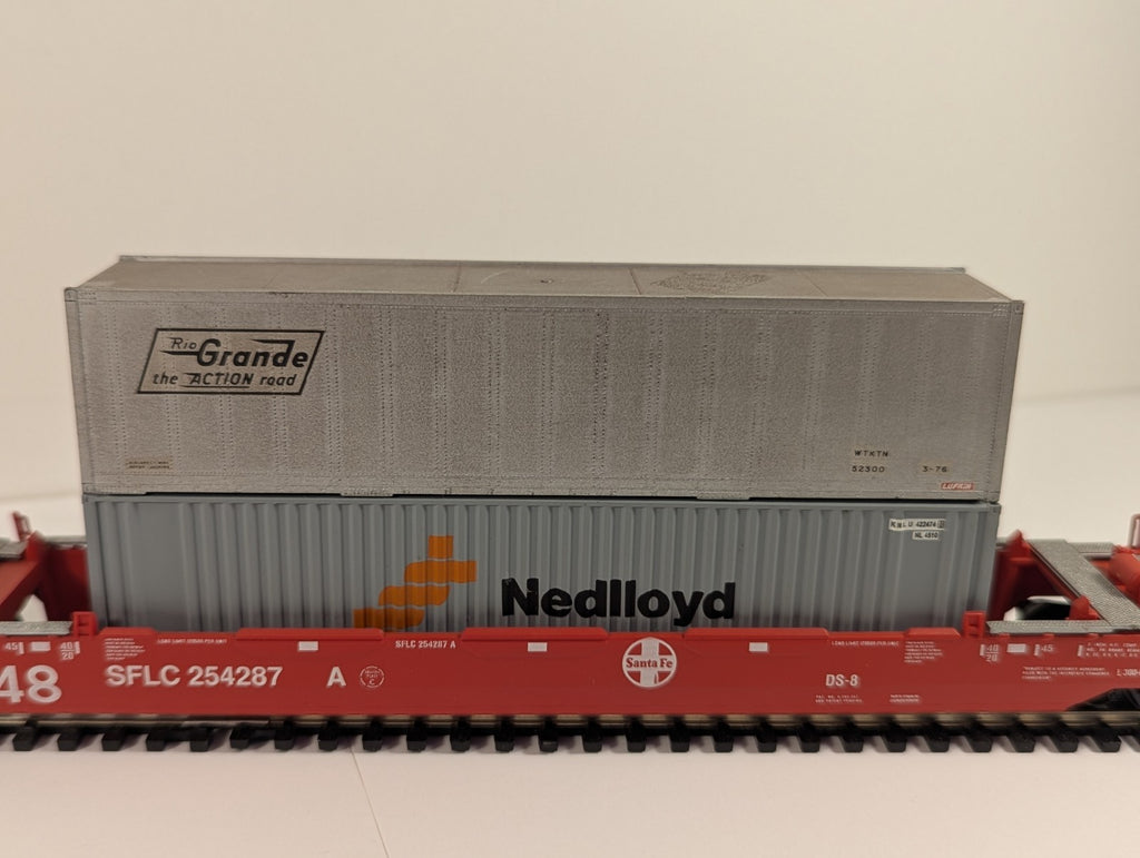 Athearn Deep Well Wagons Santa Fe with Containers