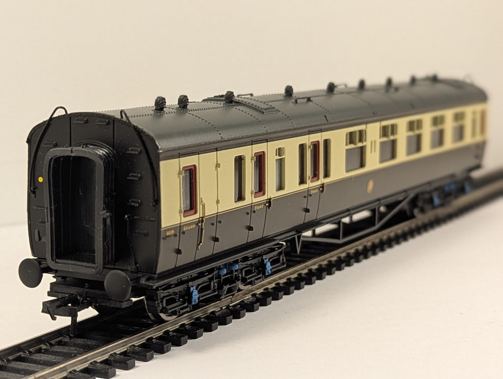 Bachmann OO Gauge Collett Brake Composite Coach Passenger Coach 6609
