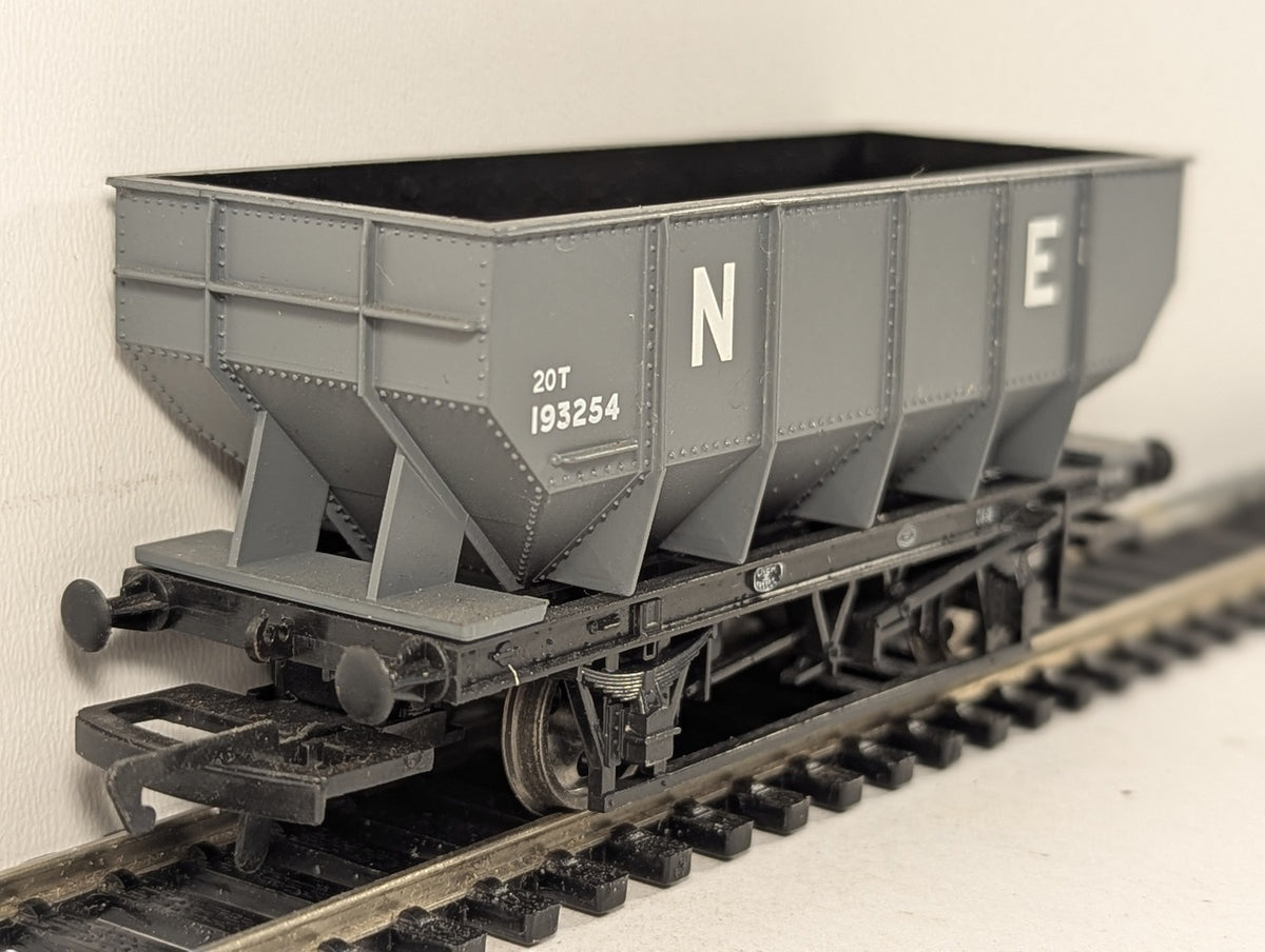 Bachmann OO Gauge LNER 20 Ton Steel Hopper Wagon Goods Wagon 193254 LNER Grey
