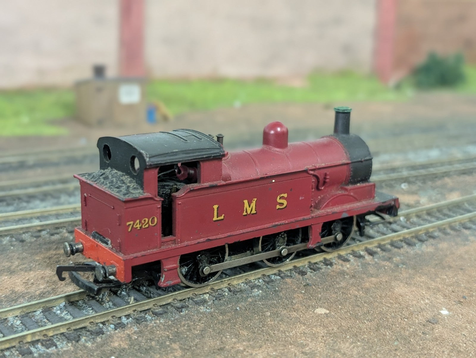 Wrenn W2204 LMS Red Class R1 Tank 0-6-0T Locomotive 7420