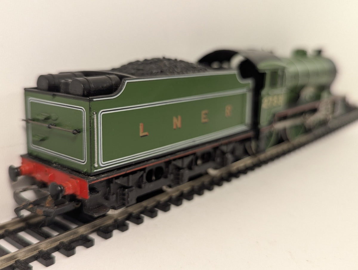Hornby OO Gauge LNER Class D49/1 4-4-0 'Cheshire' Steam Locomotive 2753