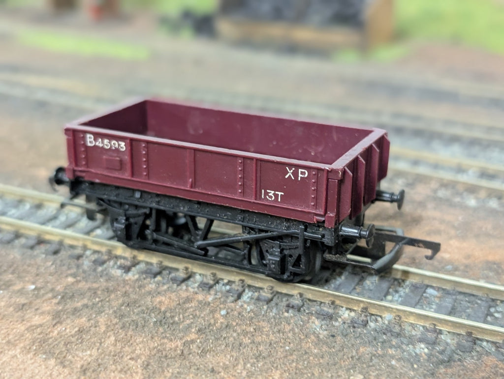 Triang R113 Drop-Sided Wagon Maroon B4593 OO Gauge