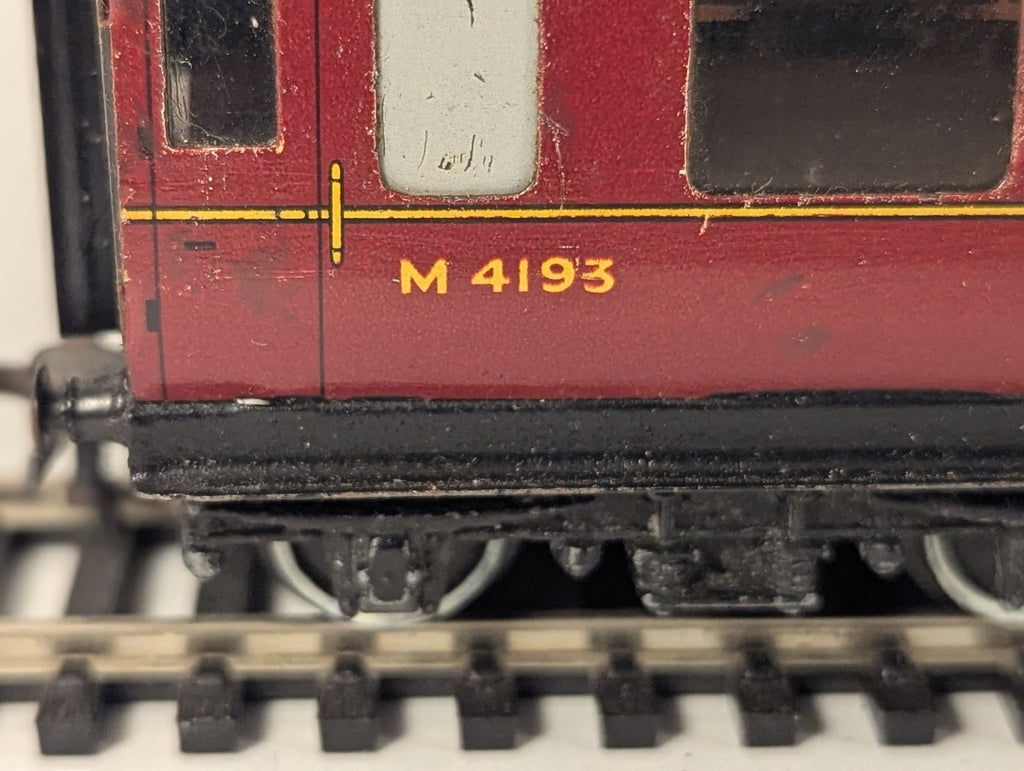 Hornby Dublo OO Gauge BR Maroon Corridor Composite Coach Passenger Coach M 4193