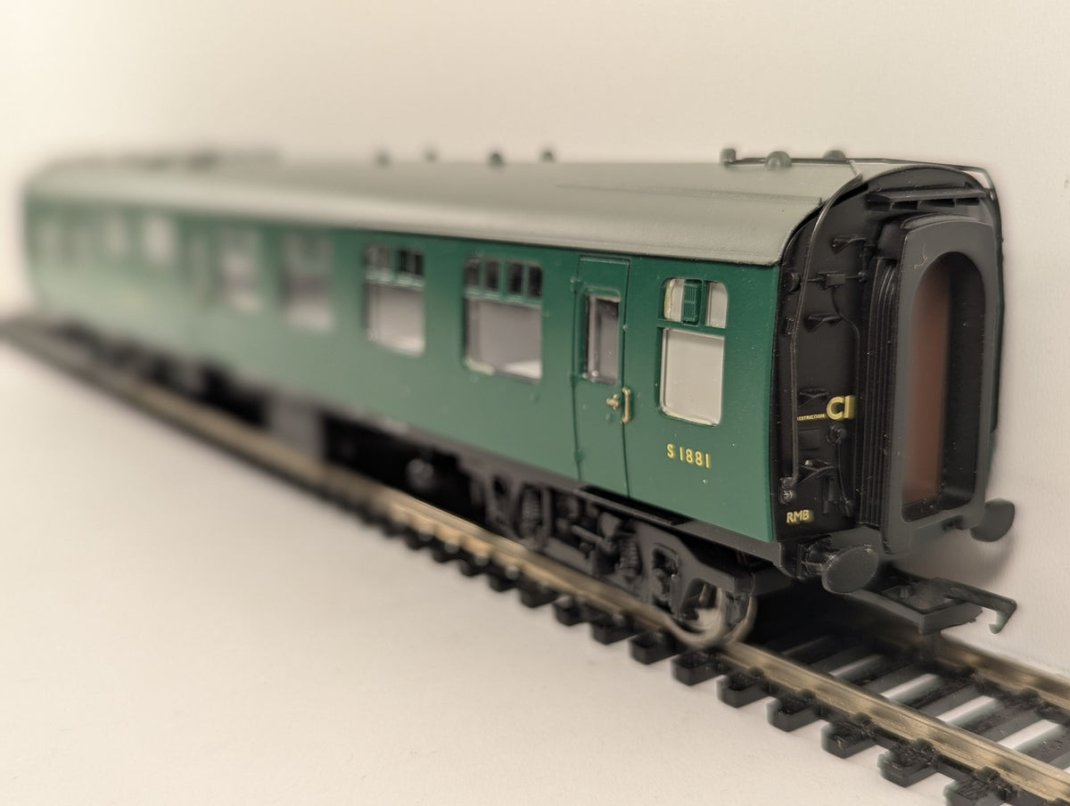 Bachmann OO Gauge BR Mk1 Restaurant Miniature Buffet (RMB) Passenger Coach S1881