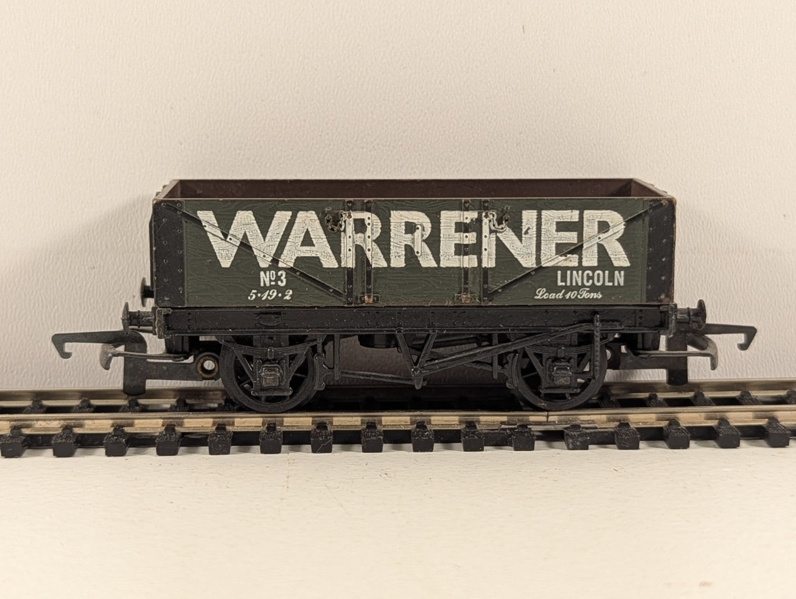 Mainline 37-132 OO Gauge Warrener Lincoln 5 Plank Wagon - Wrong Box