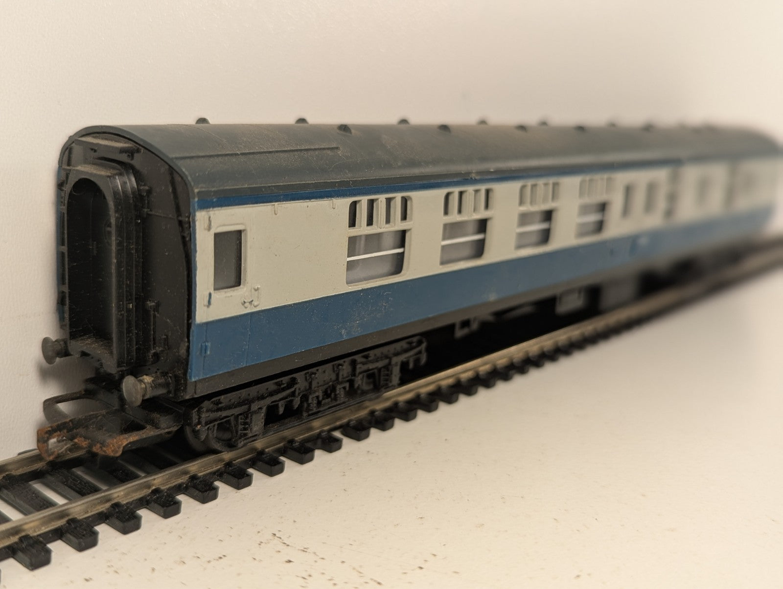 Tri-ang OO Gauge BR Blue/Grey Mk1 Brake Second Coach