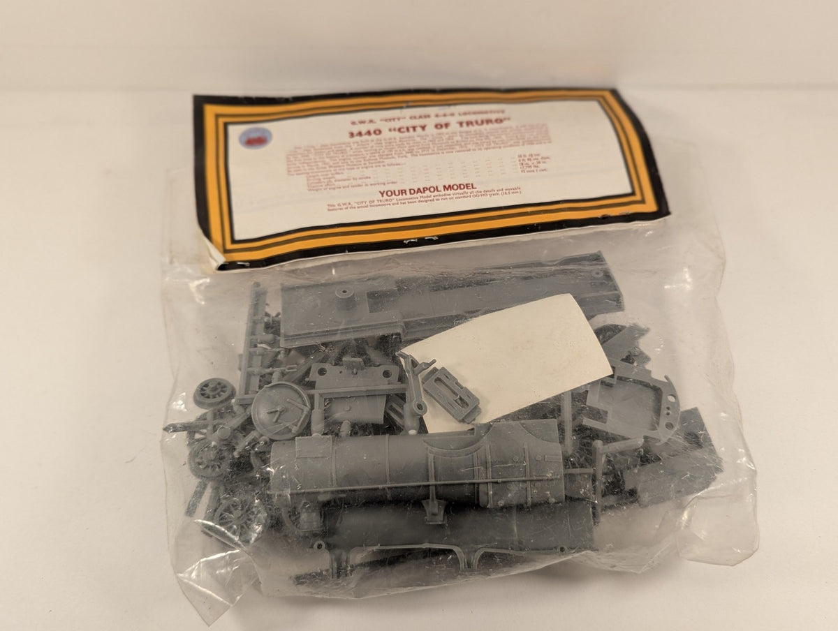 Dapol OO Gauge G.W.R. City Class 4-4-0 City of Truro Locomotive Kit 3440