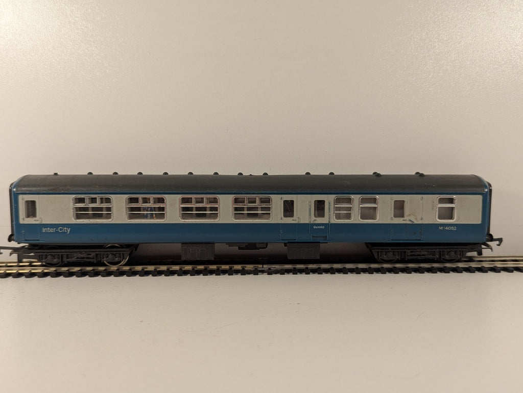 Hornby Railways OO Gauge BR Mk2 Brake Second Coach